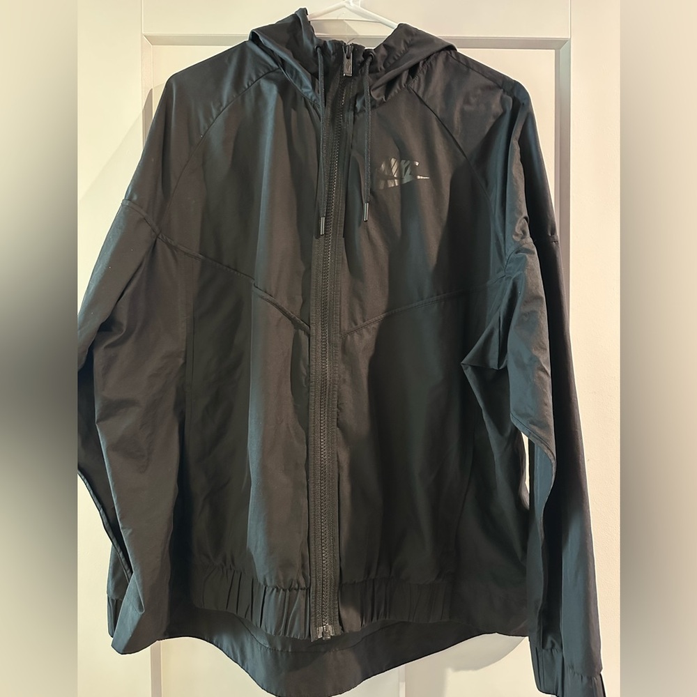 Nike Women Black Nike Wind Jacket